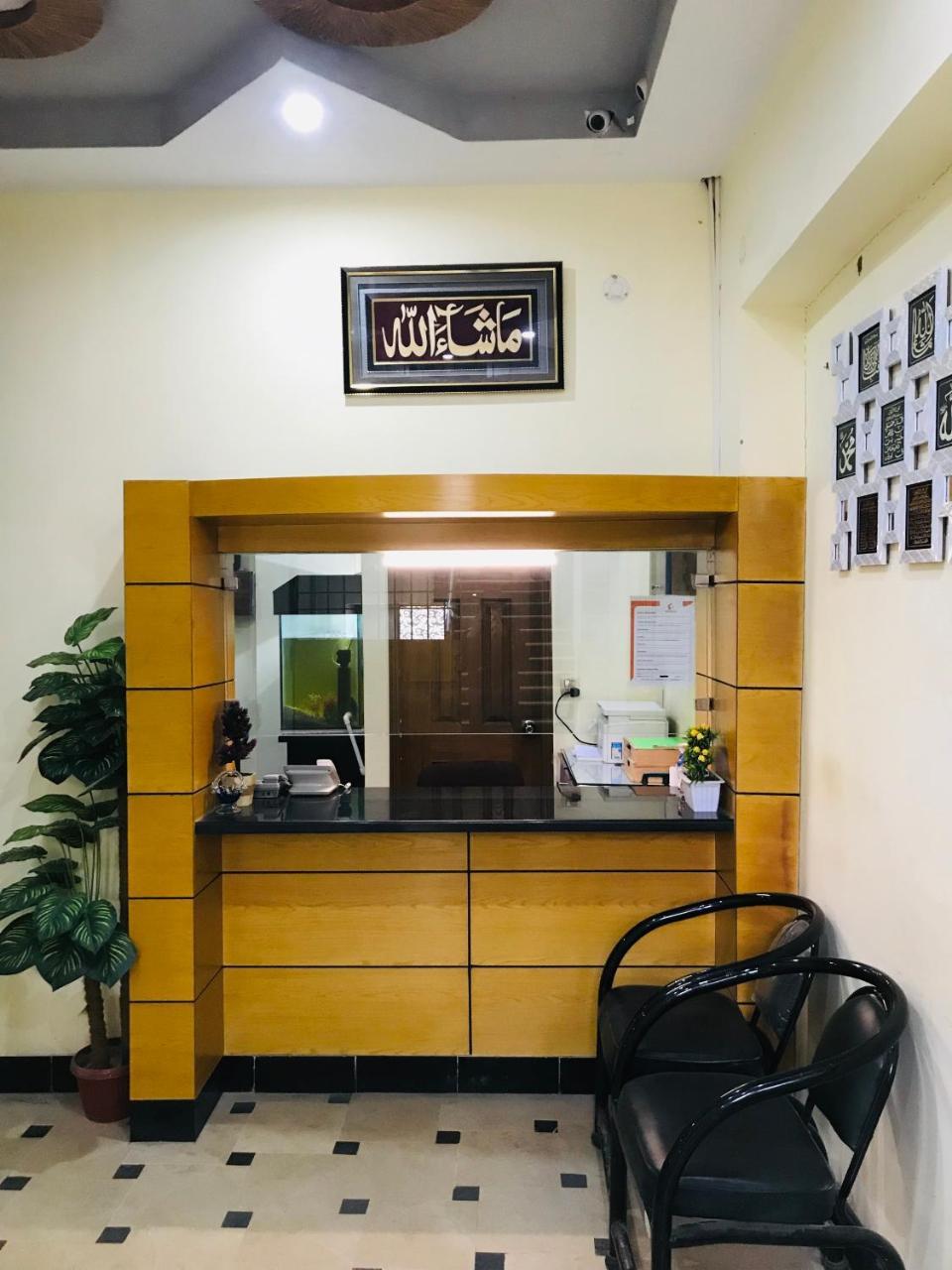 Hotel Second Home Karachi Esterno foto