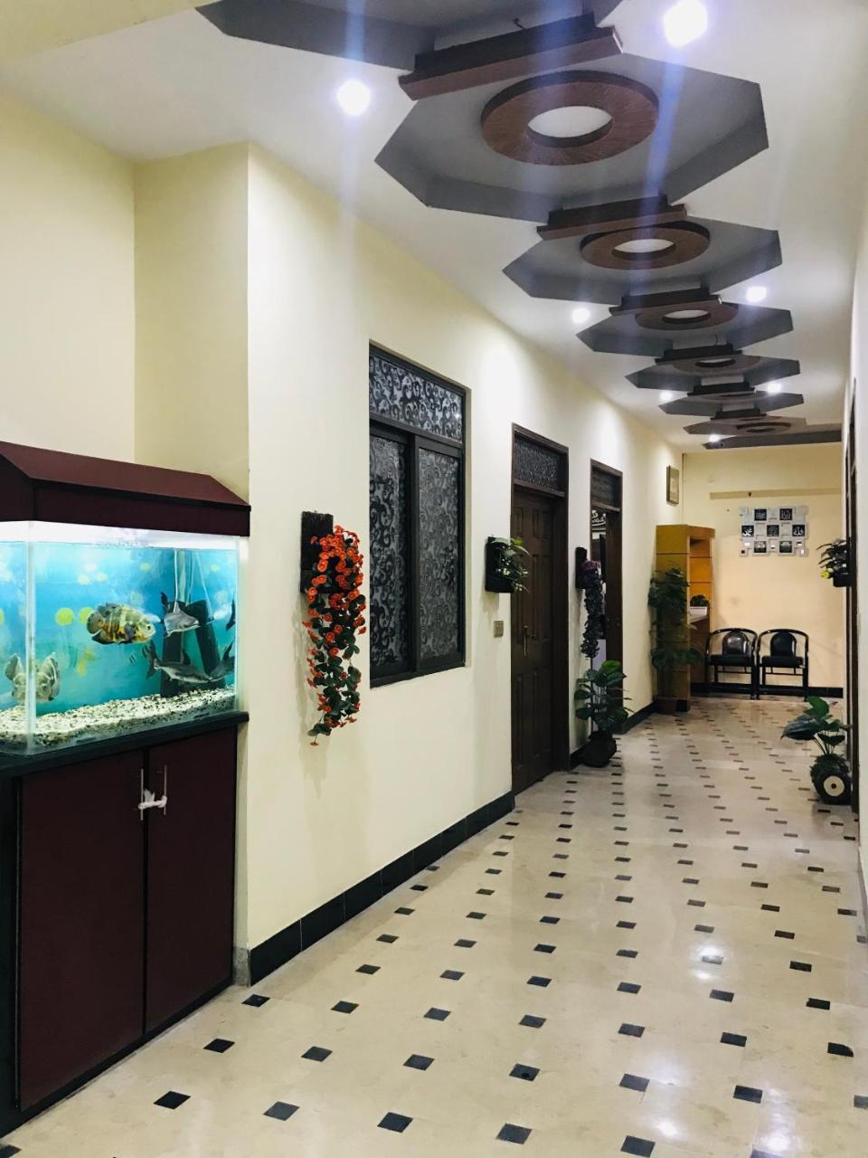 Hotel Second Home Karachi Esterno foto