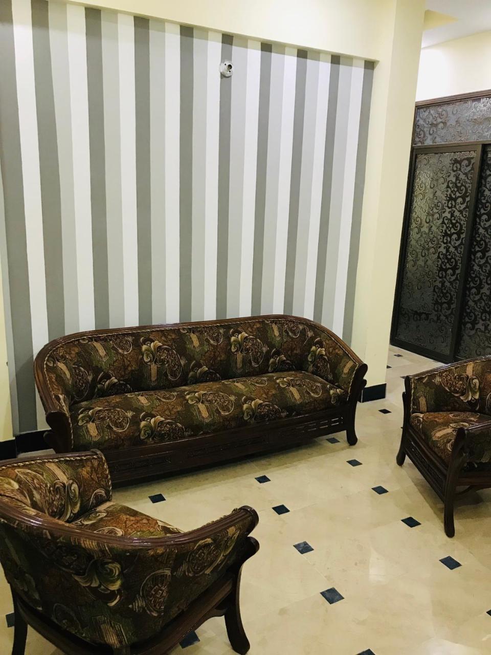 Hotel Second Home Karachi Esterno foto