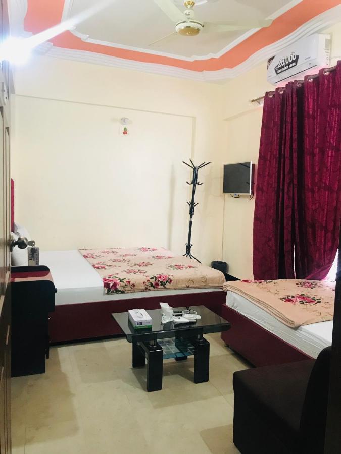 Hotel Second Home Karachi Esterno foto